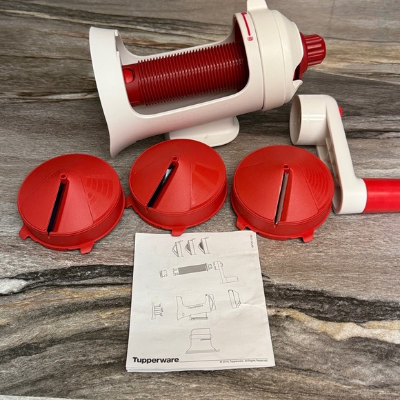Tupperware FusionMaster Spiralizer Attachment - Picture 3 of 4